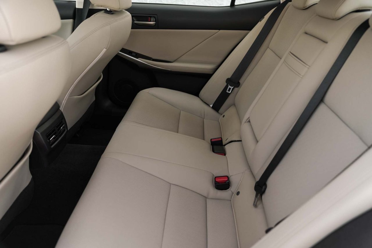 2019 Lexus IS 300 LUXURY BAS KM AWD NAVI TOIT