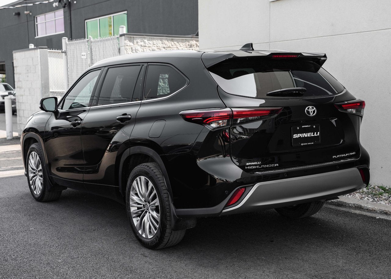 2024 Toyota Highlander LIMITED PLATINUM