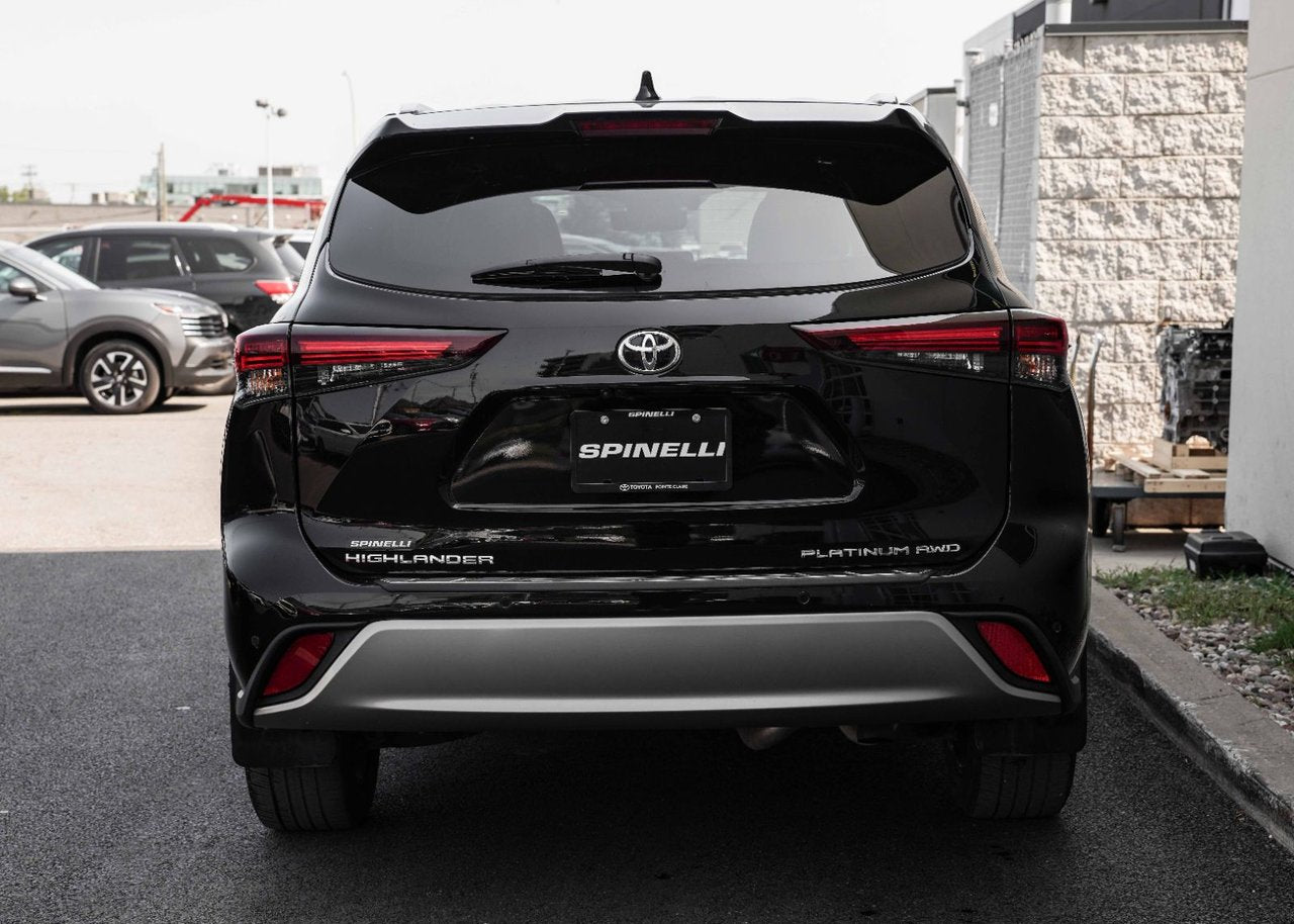 2024 Toyota Highlander LIMITED PLATINUM