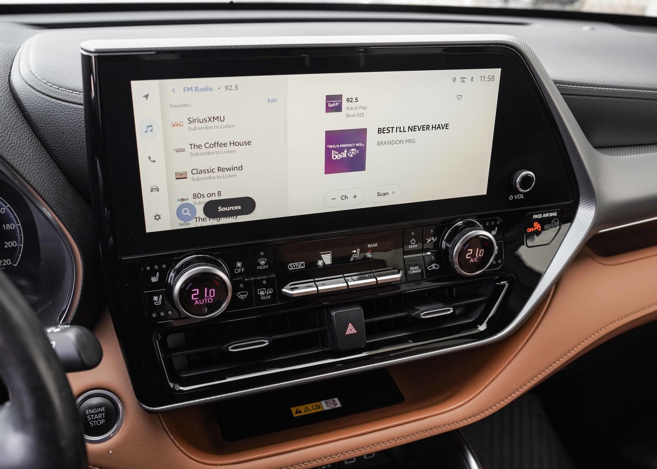 2024 Toyota Highlander LIMITED PLATINUM