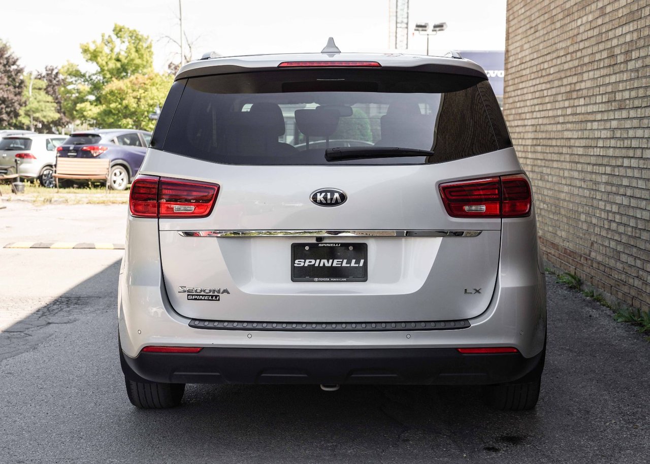 2020 Kia Sedona LX