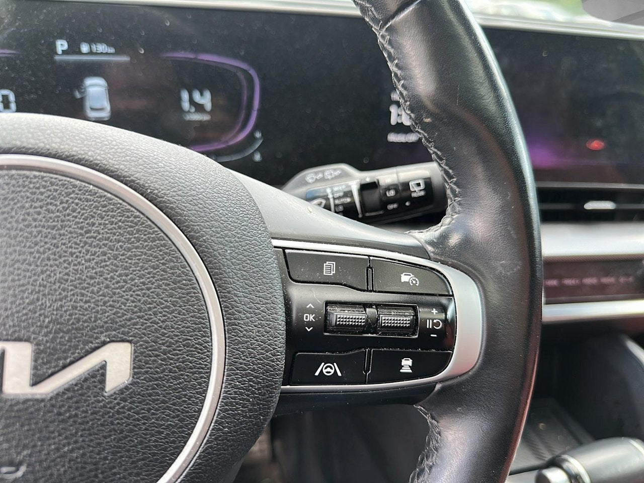 2023 Kia Sportage Ex Premium Red Interior