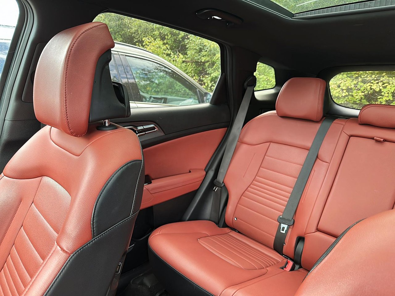 2023 Kia Sportage Ex Premium Red Interior