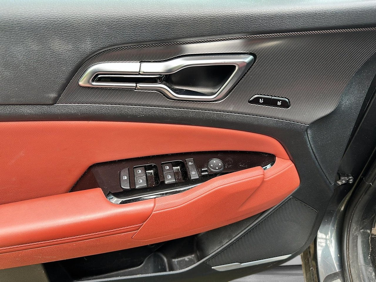 2023 Kia Sportage Ex Premium Red Interior