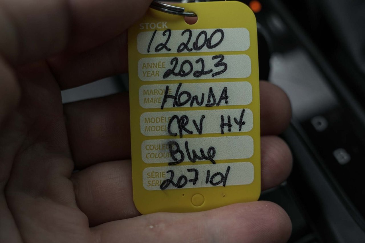 2023 Honda CR-V HYBRID Touring **BAS KM**LOW KM**