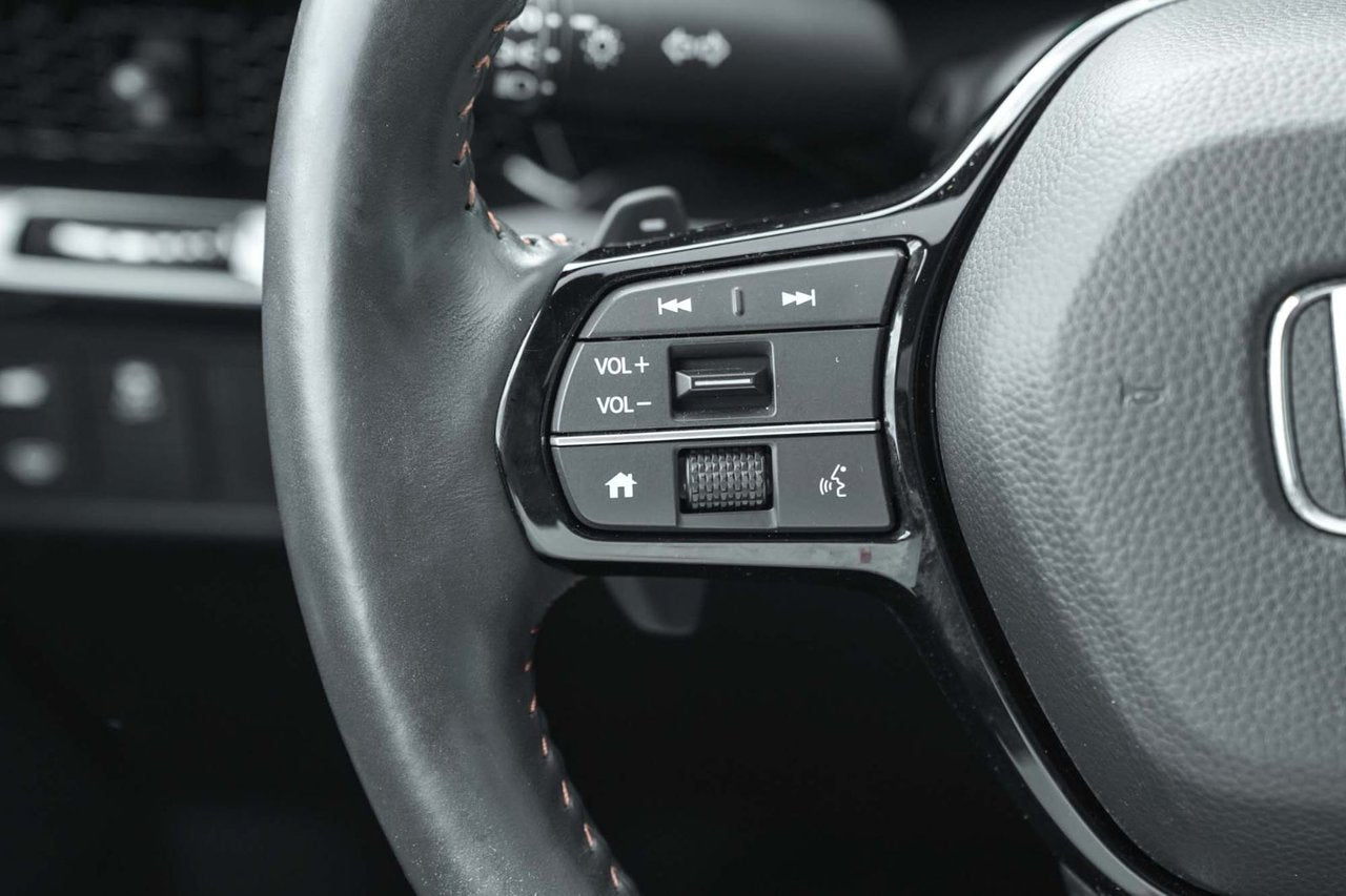 2023 Honda CR-V HYBRID Touring **BAS KM**LOW KM**