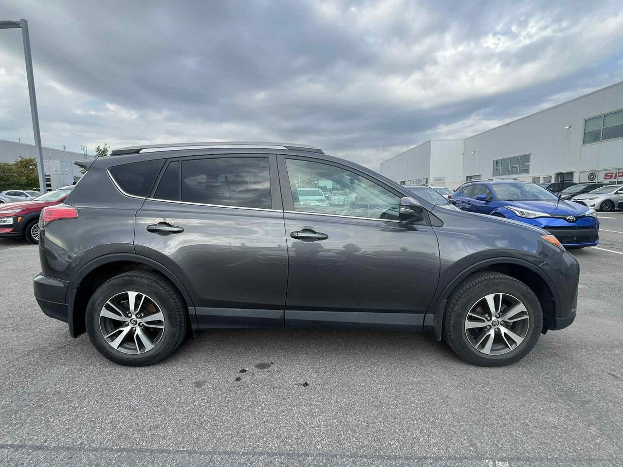 2018 Toyota RAV4 LE AWD