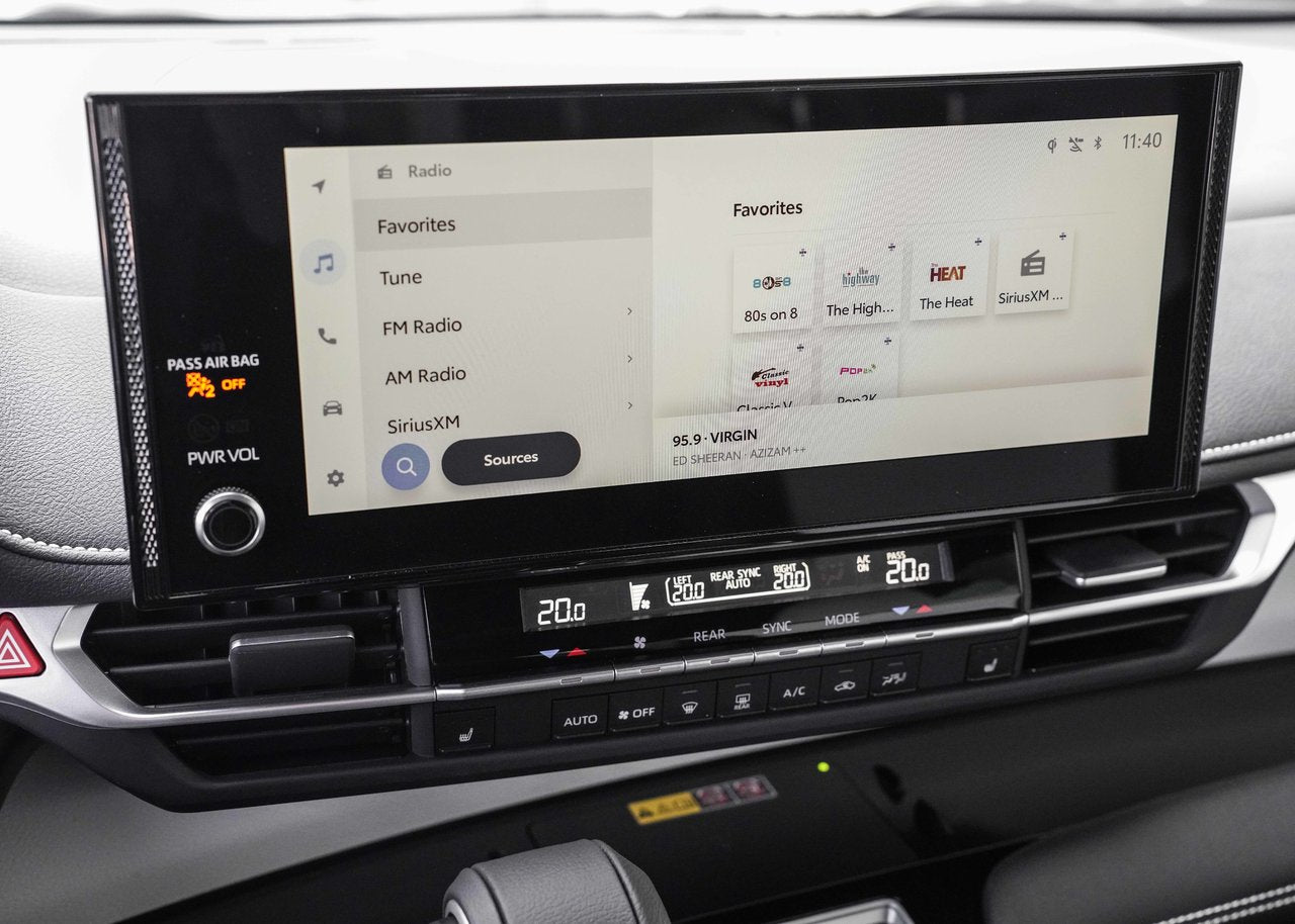 2025 Toyota Sienna XSE TECH