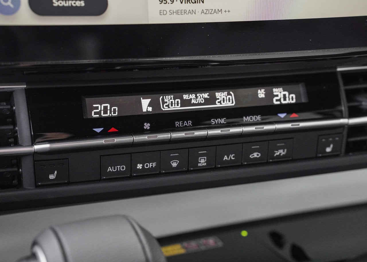 2025 Toyota Sienna XSE TECH