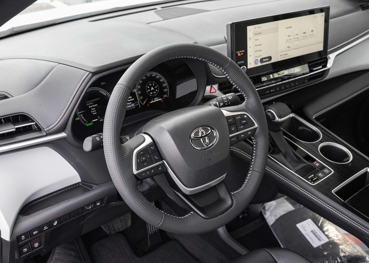 2025 Toyota Sienna XSE TECH