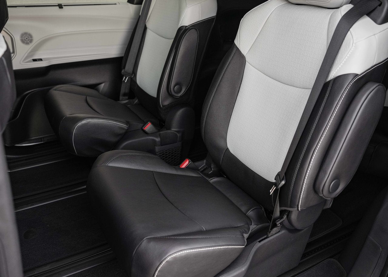 2025 Toyota Sienna XSE TECH