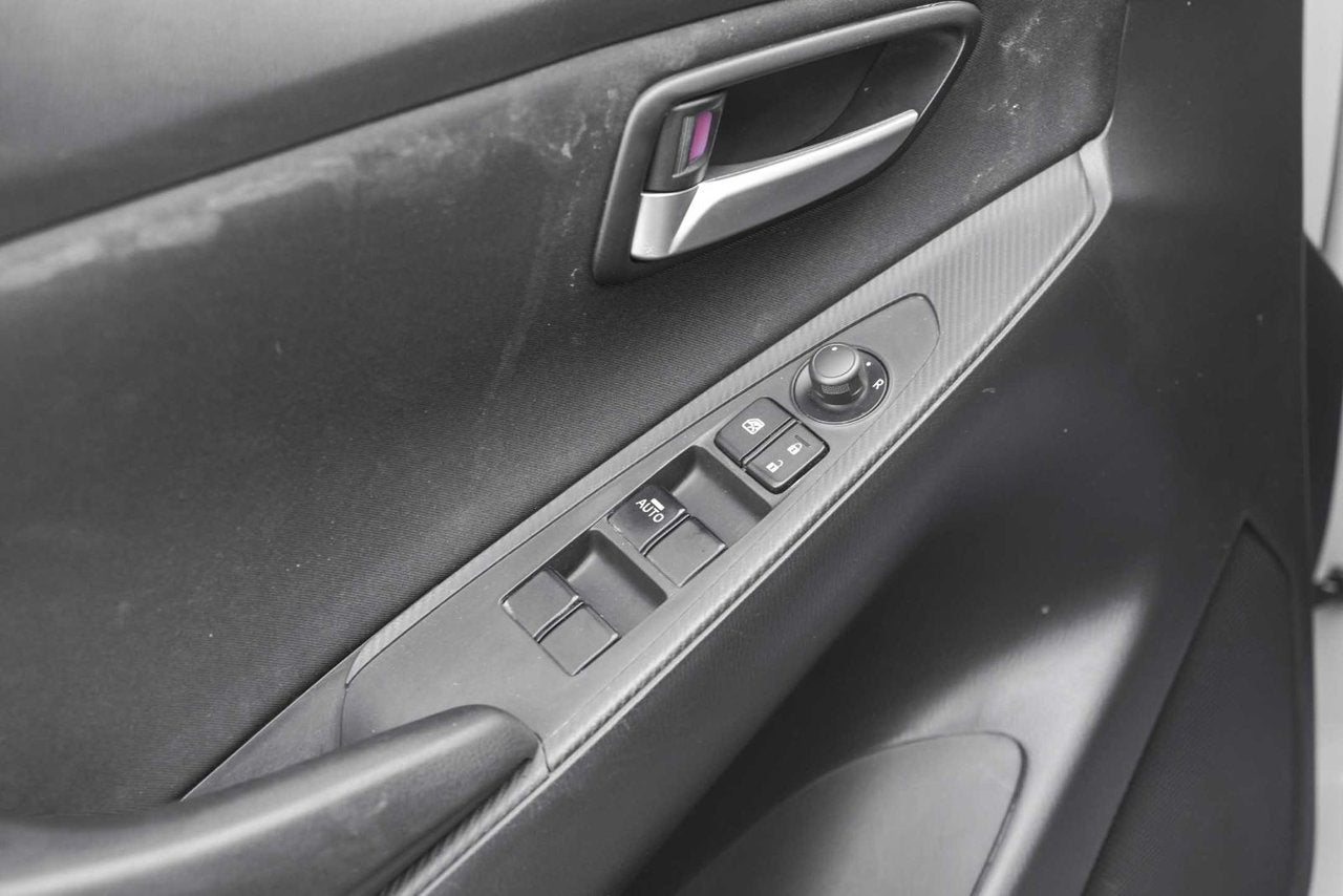 2020 Toyota Yaris Hatchback XLE