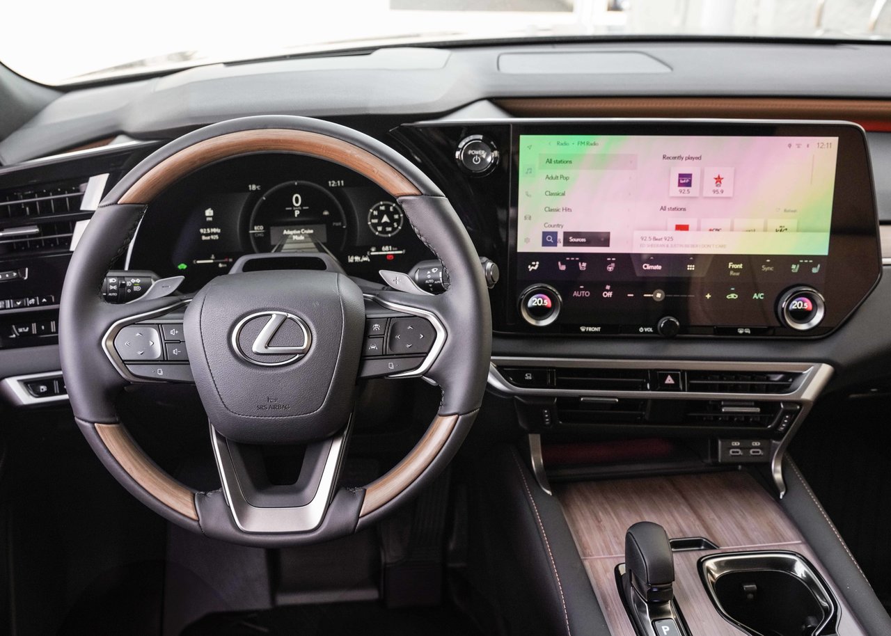 2025 Lexus RX RX 350h, ULTRA-LUXE
