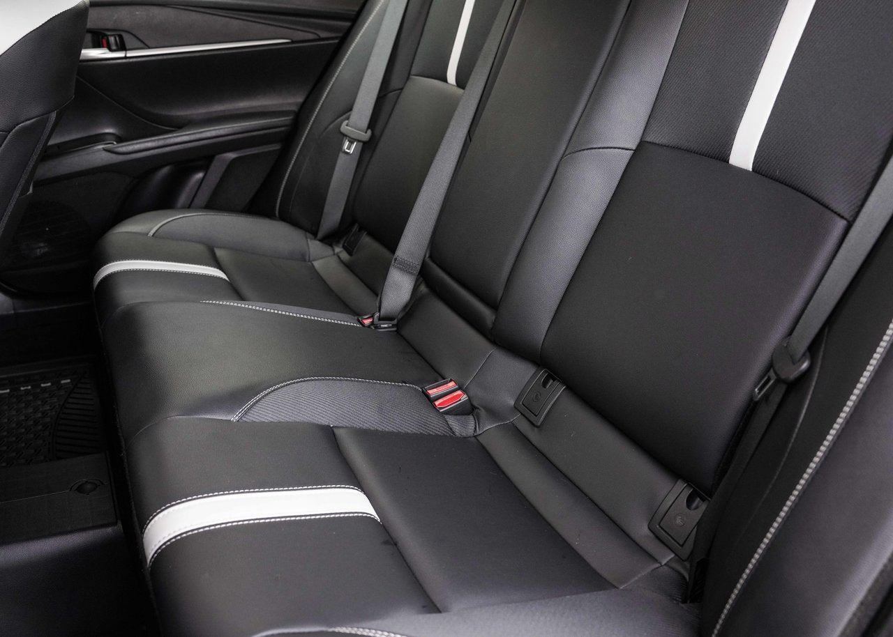 2025 Toyota Camry SE HYBRID