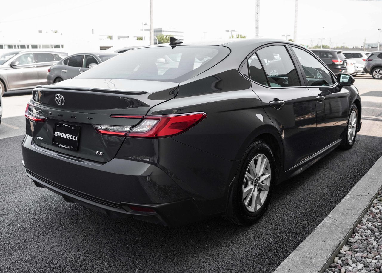 2025 Toyota Camry SE HYBRID