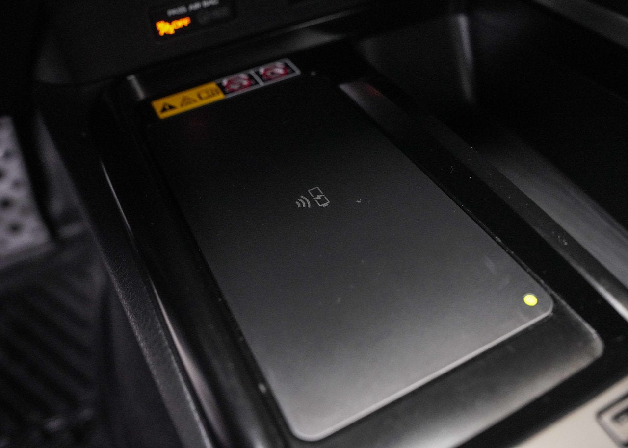 2025 Toyota Camry SE HYBRID