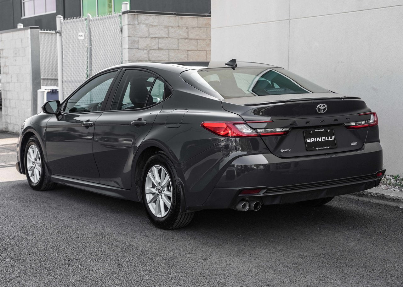2025 Toyota Camry SE HYBRID