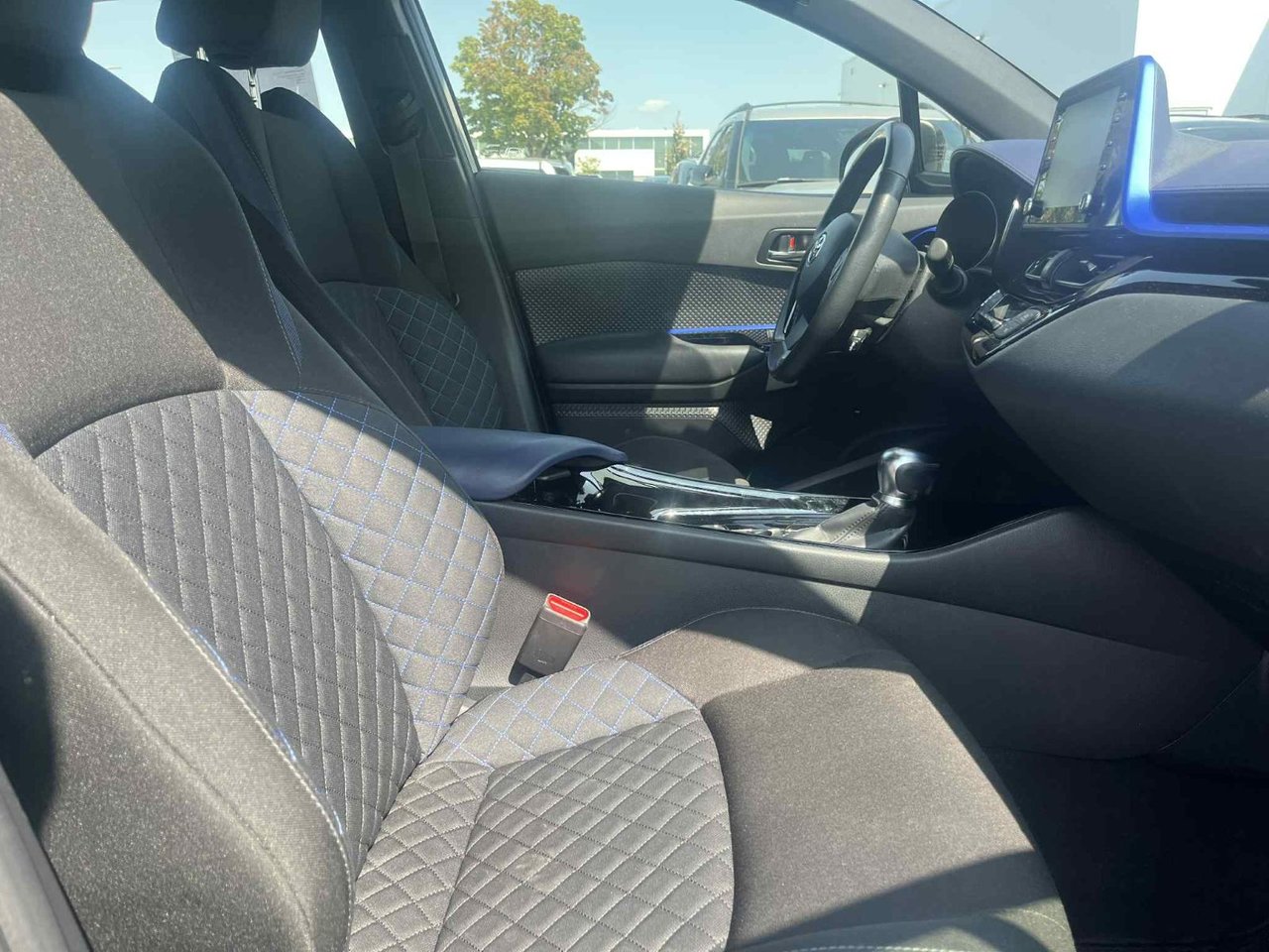 2021 Toyota C-HR XLE PREMIUM