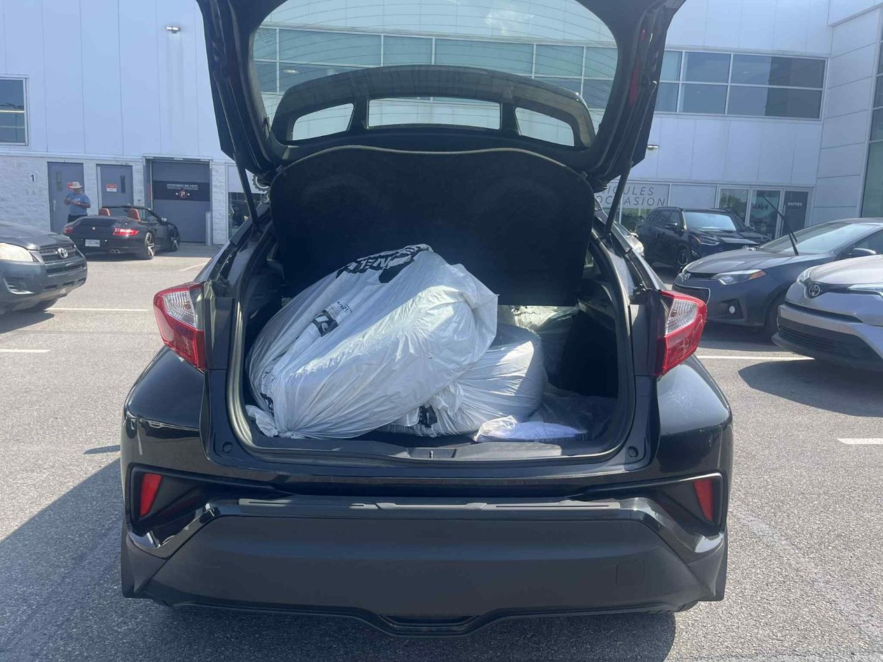 2021 Toyota C-HR XLE PREMIUM