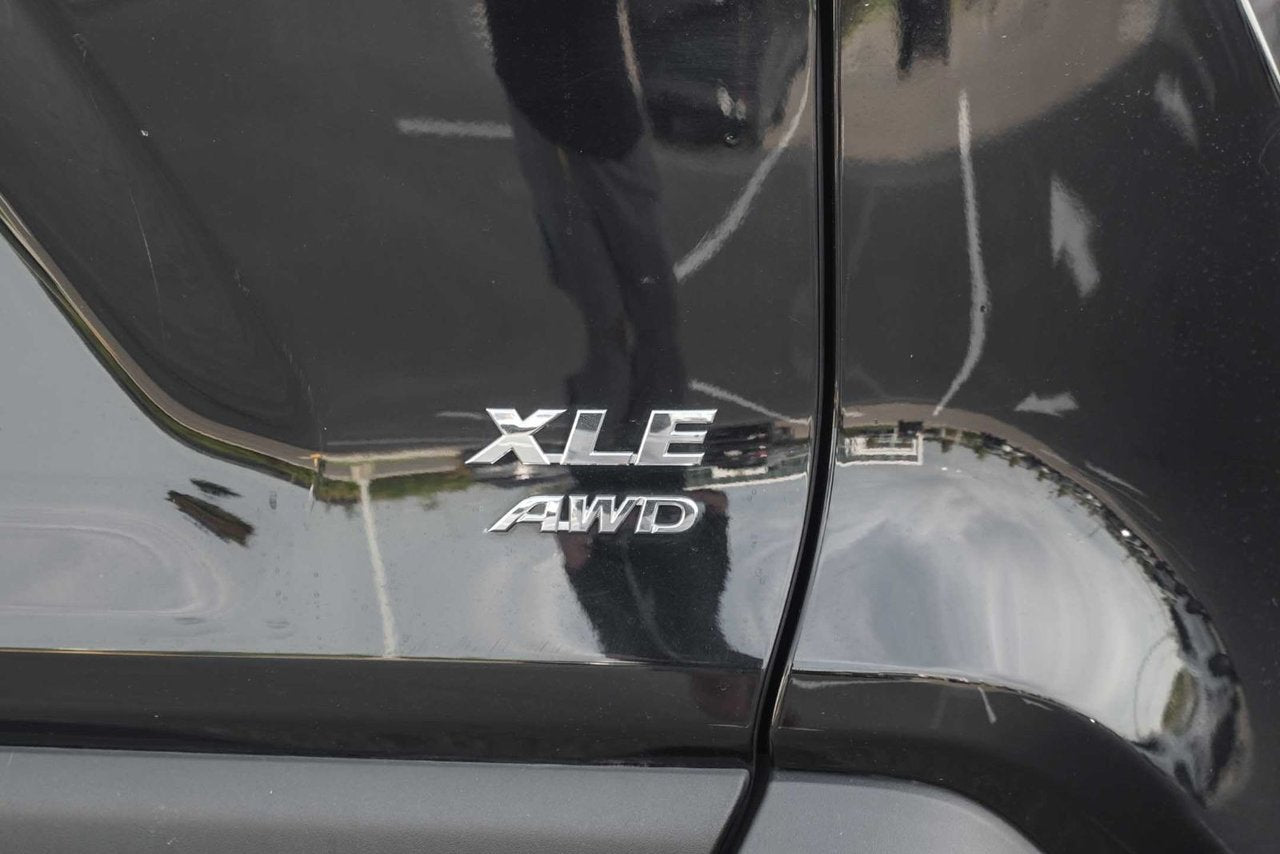 2021 Toyota RAV4 XLE AWD