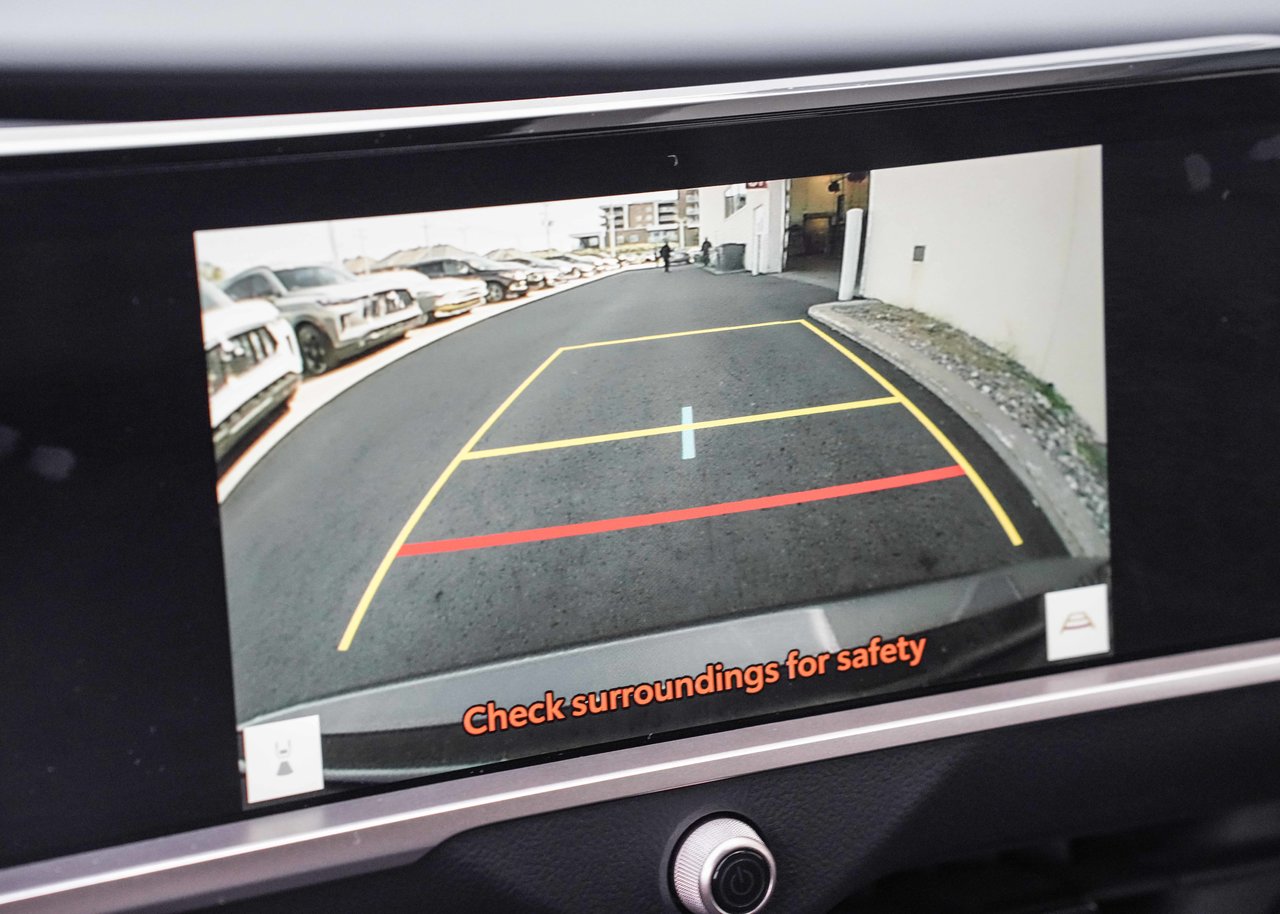 2023 Toyota CROWN XLE