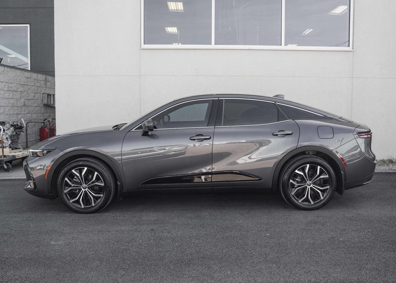 2023 Toyota CROWN XLE