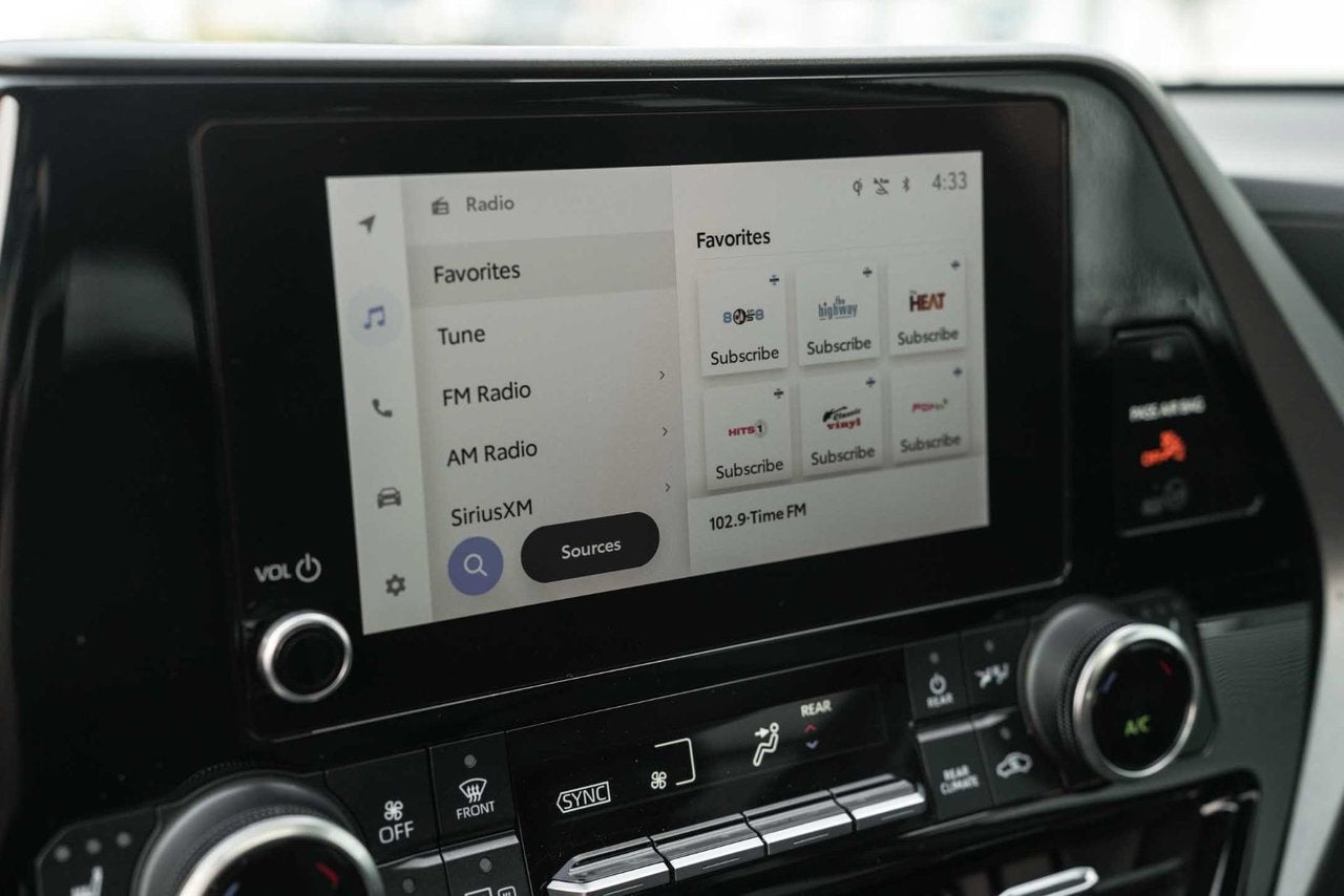 2023 Toyota Highlander HYBRID/XLE/3EM RANGE/KEYLESS/BLINDSPOT/SUNROOF