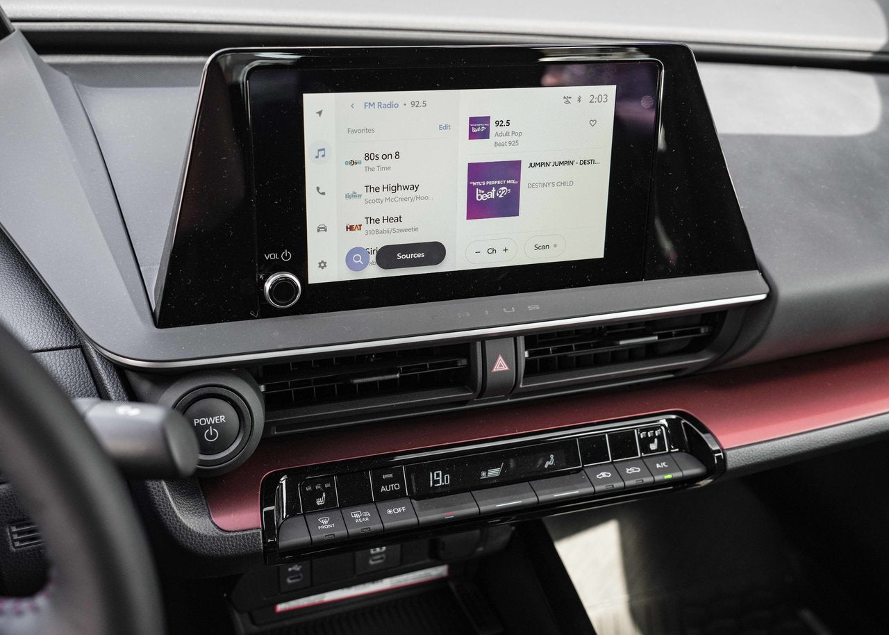 2026 Toyota Prius Plug-in Hybrid SE