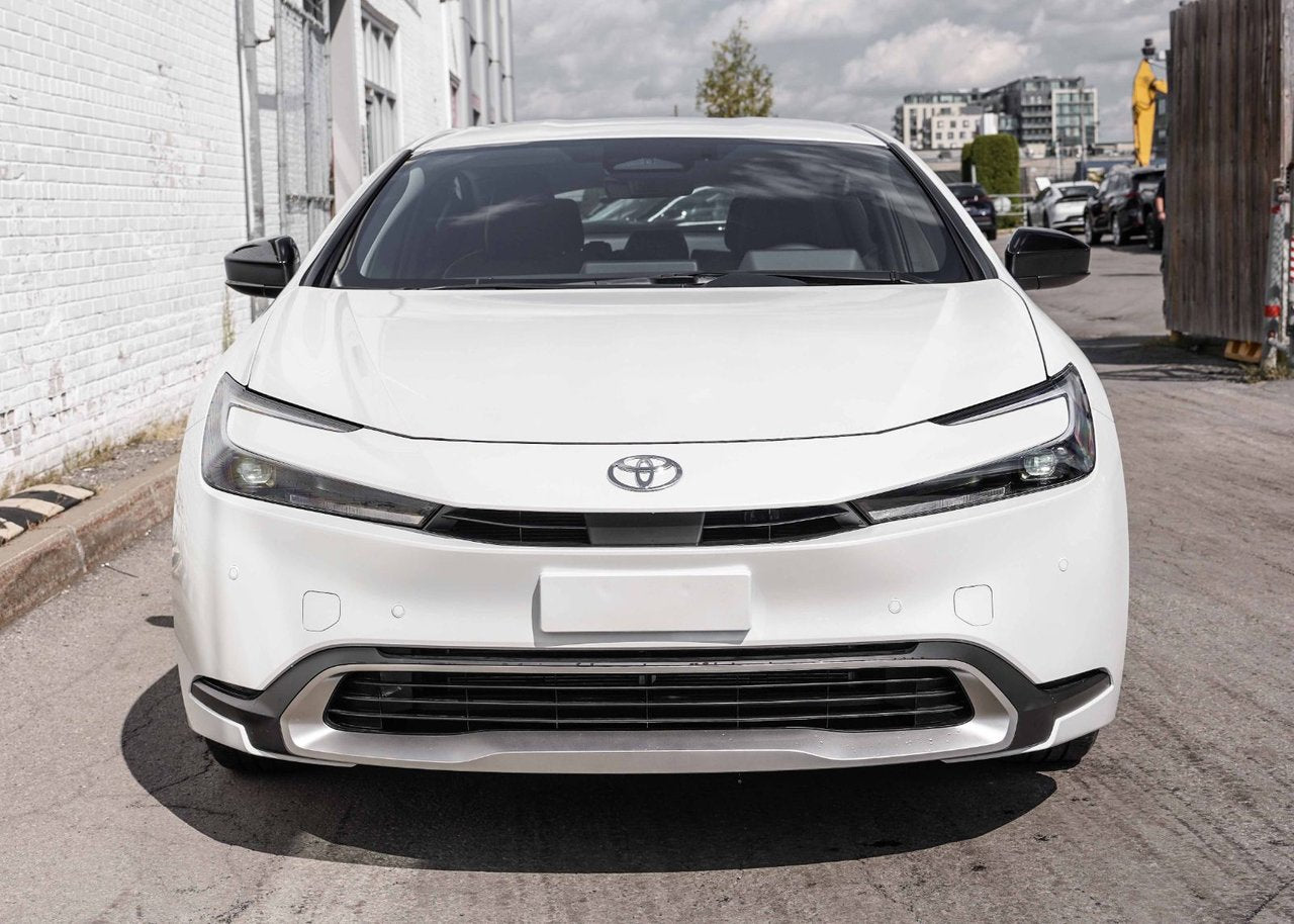 2026 Toyota Prius Plug-in Hybrid SE