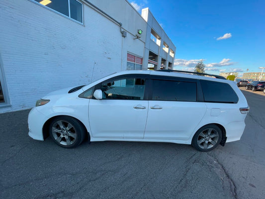 2013 Toyota Sienna SE