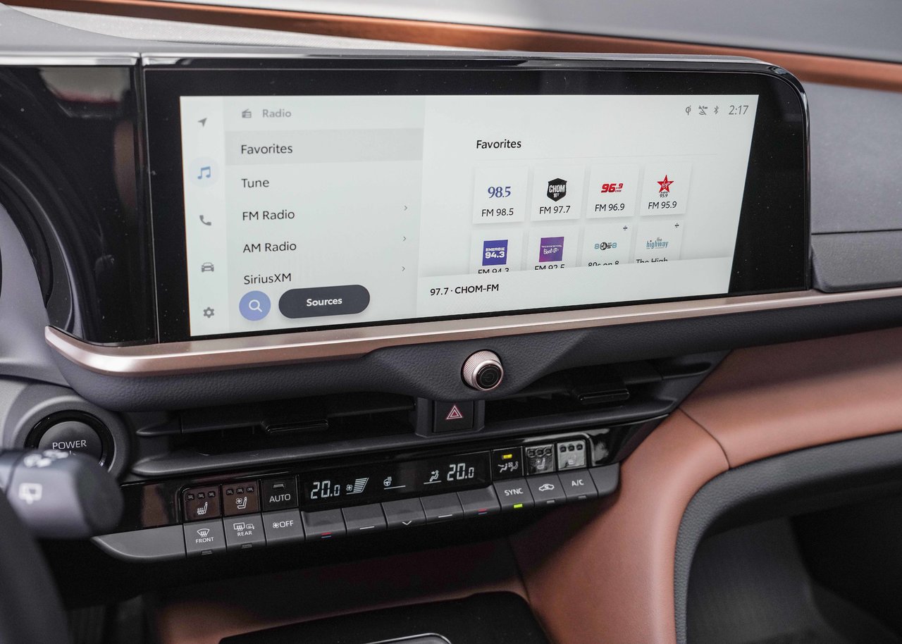 2025 Toyota Crown Signia TECHNOLOGIE AVANCÉE