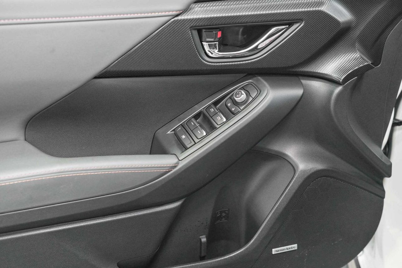 2024 Subaru Crosstrek Limited **BAS KM**LOW KM**