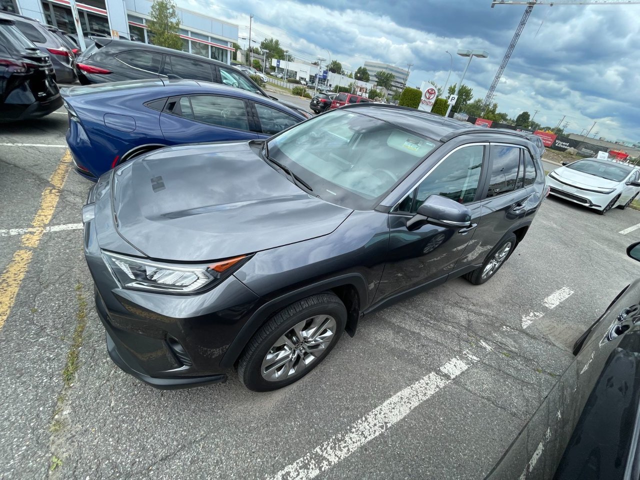 2021 Toyota RAV4 XLE PREMIUM