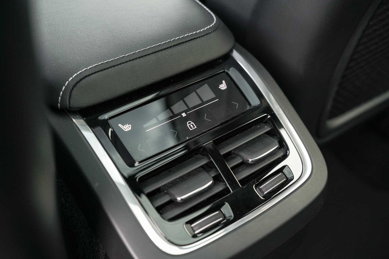 2022 Volvo XC60 INSCRIPTION/AWD/BOWER & WILKINS/ TOIT PANO/KEYLESS