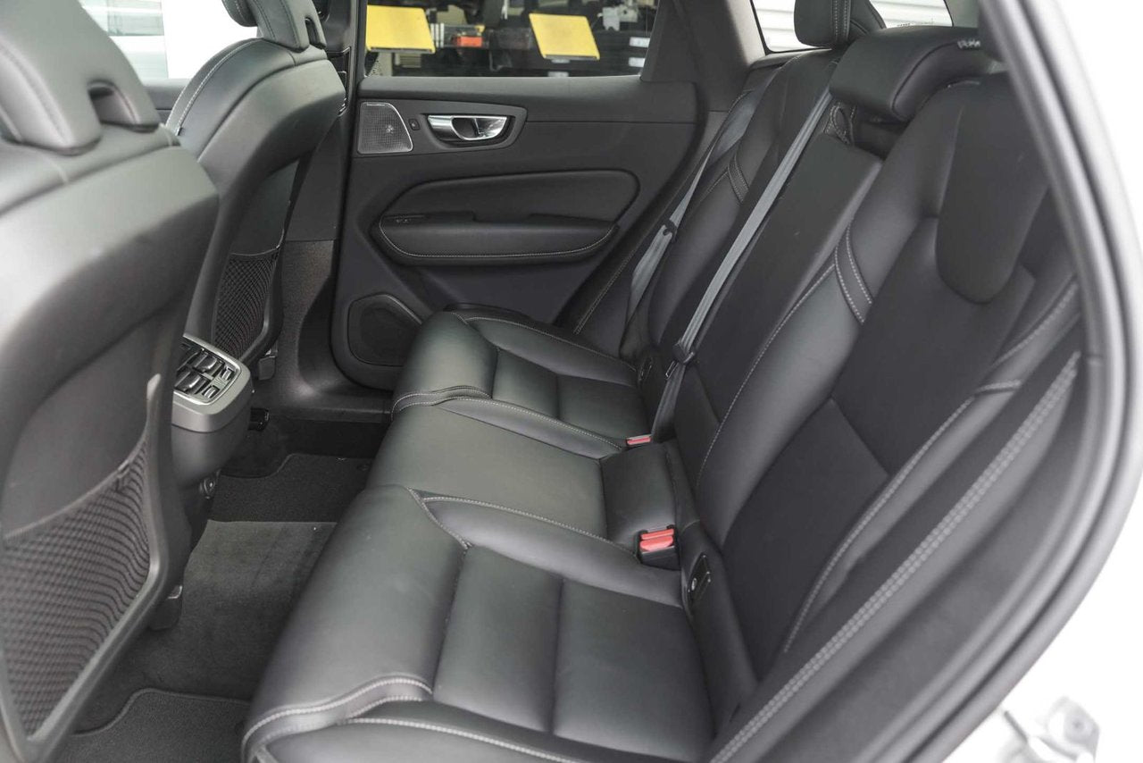 2022 Volvo XC60 INSCRIPTION/AWD/BOWER & WILKINS/ TOIT PANO/KEYLESS