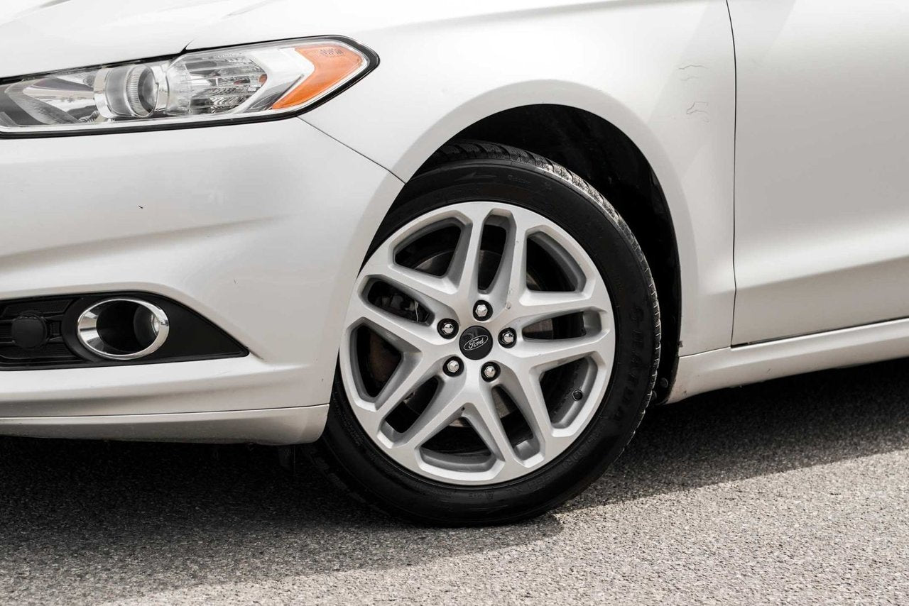 2014 Ford Fusion SE **SIEGES EN CUIR**BAS KM**LOW KM**