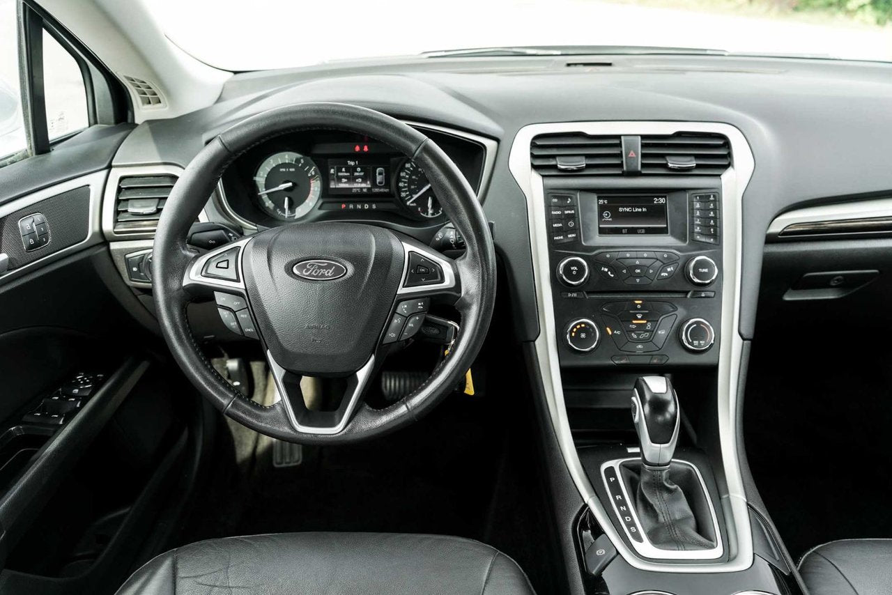 2014 Ford Fusion SE **SIEGES EN CUIR**BAS KM**LOW KM**