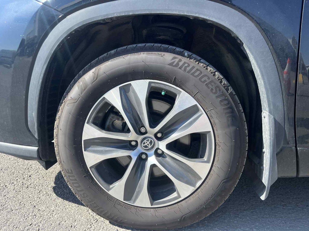 2024 Toyota Highlander Hybrid XLE