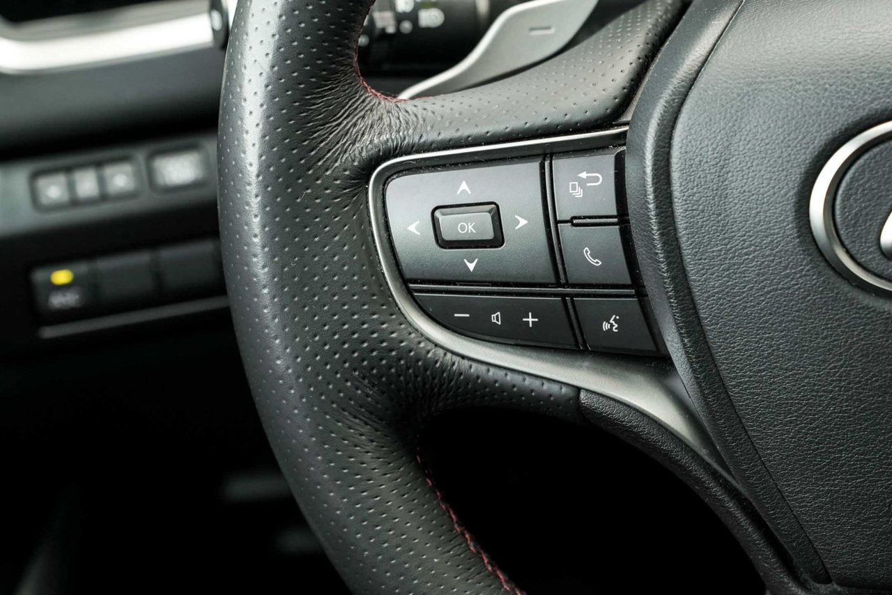 2024 Lexus UX 250h F SPORT 1 AWD CUIR CARPLAY