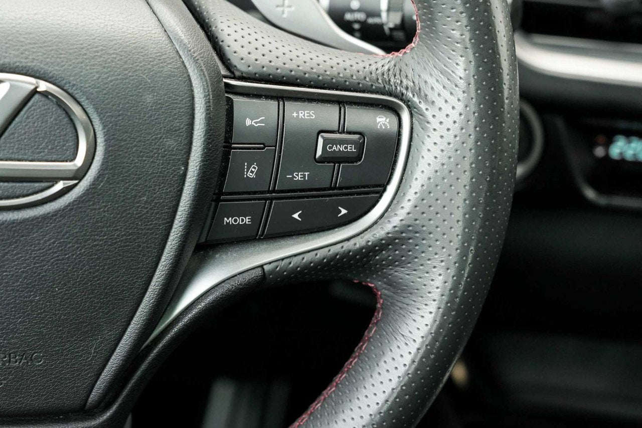 2024 Lexus UX 250h F SPORT 1 AWD CUIR CARPLAY