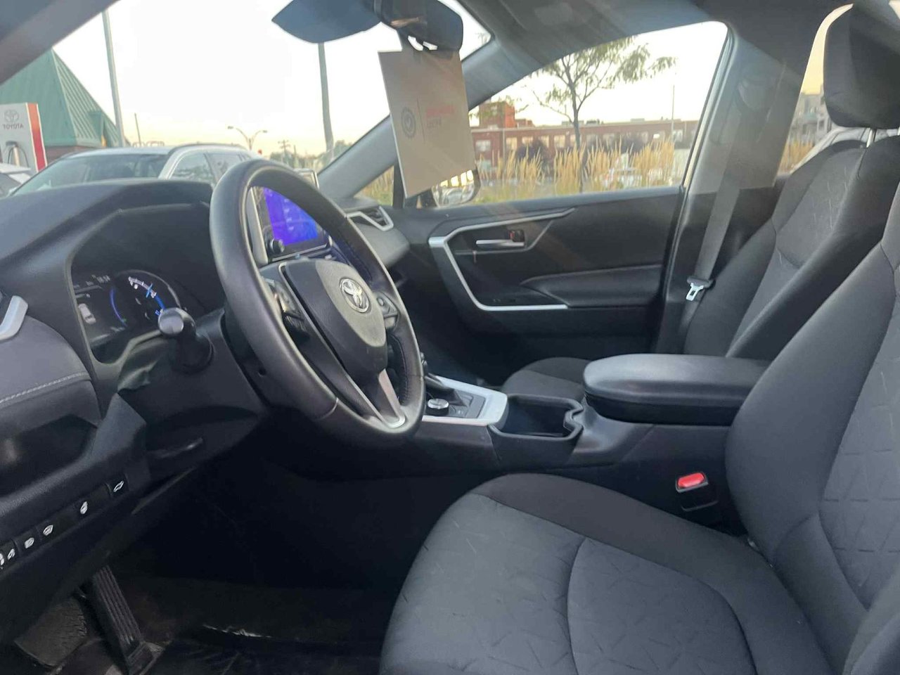 2023 Toyota RAV4 Hybrid XLE