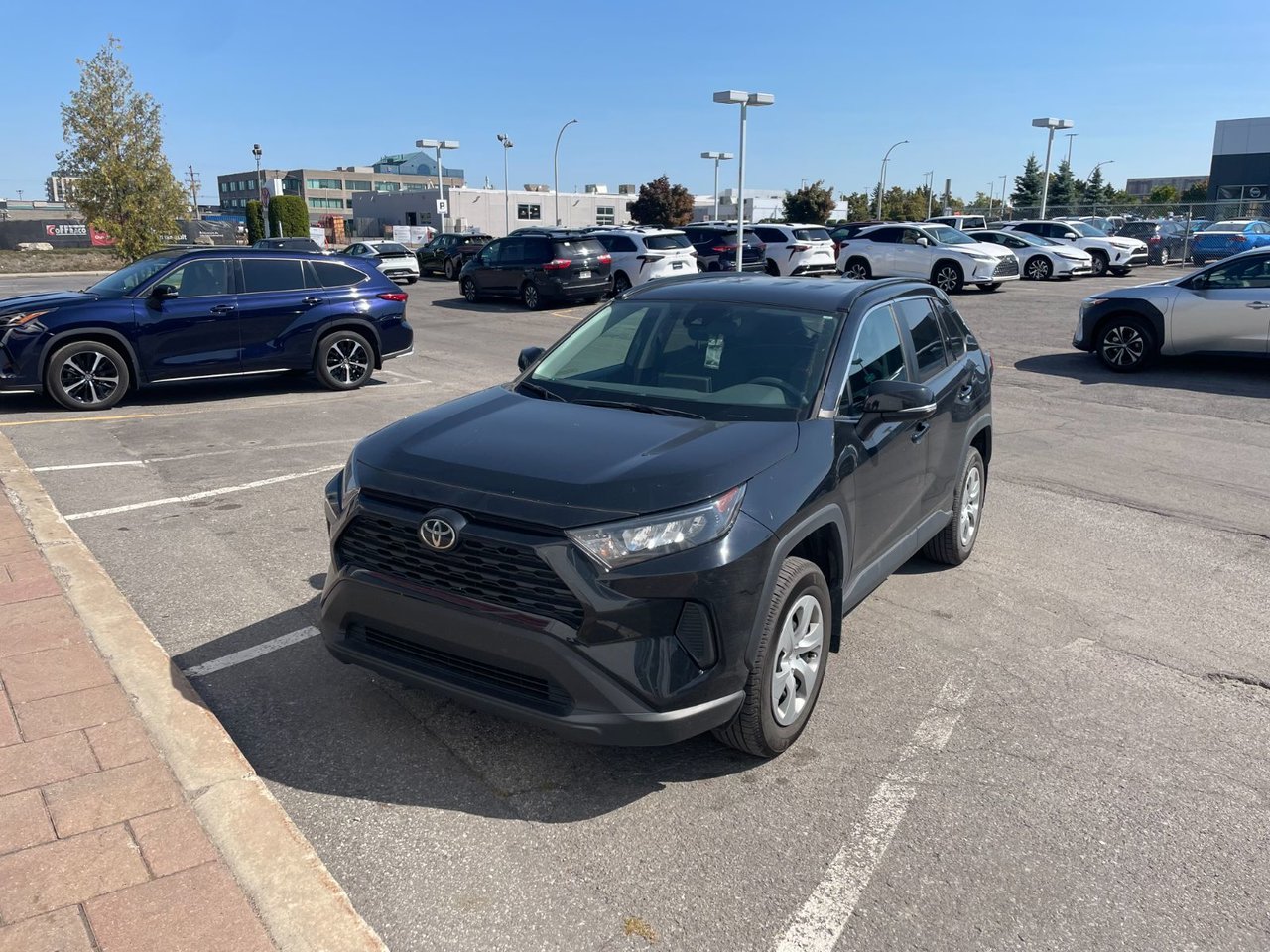 2021 Toyota RAV4 LE AWD