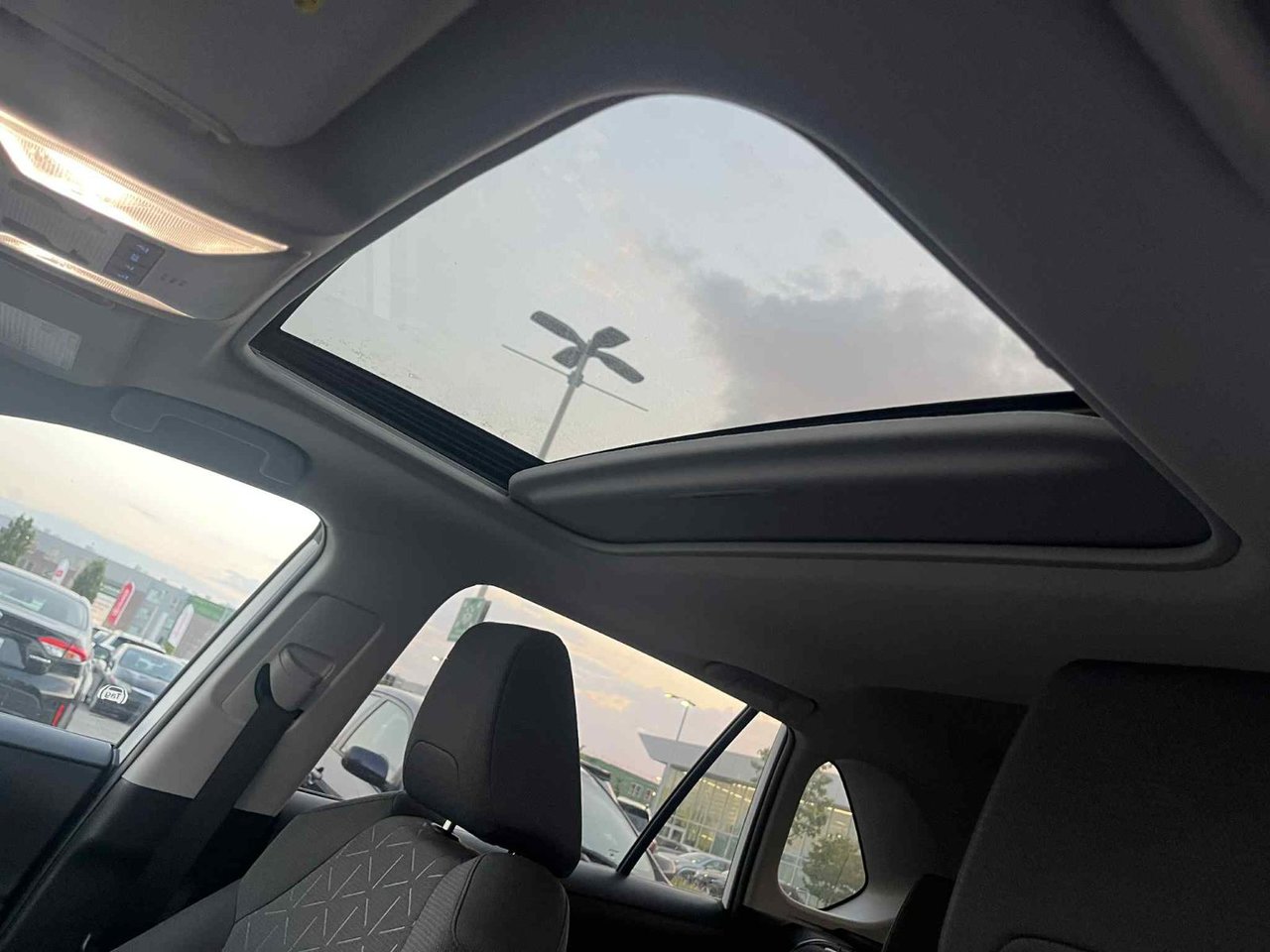 2022 Toyota RAV4 XLE AWD