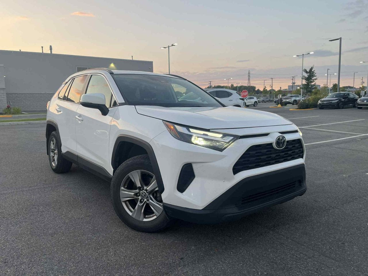 2022 Toyota RAV4 XLE AWD