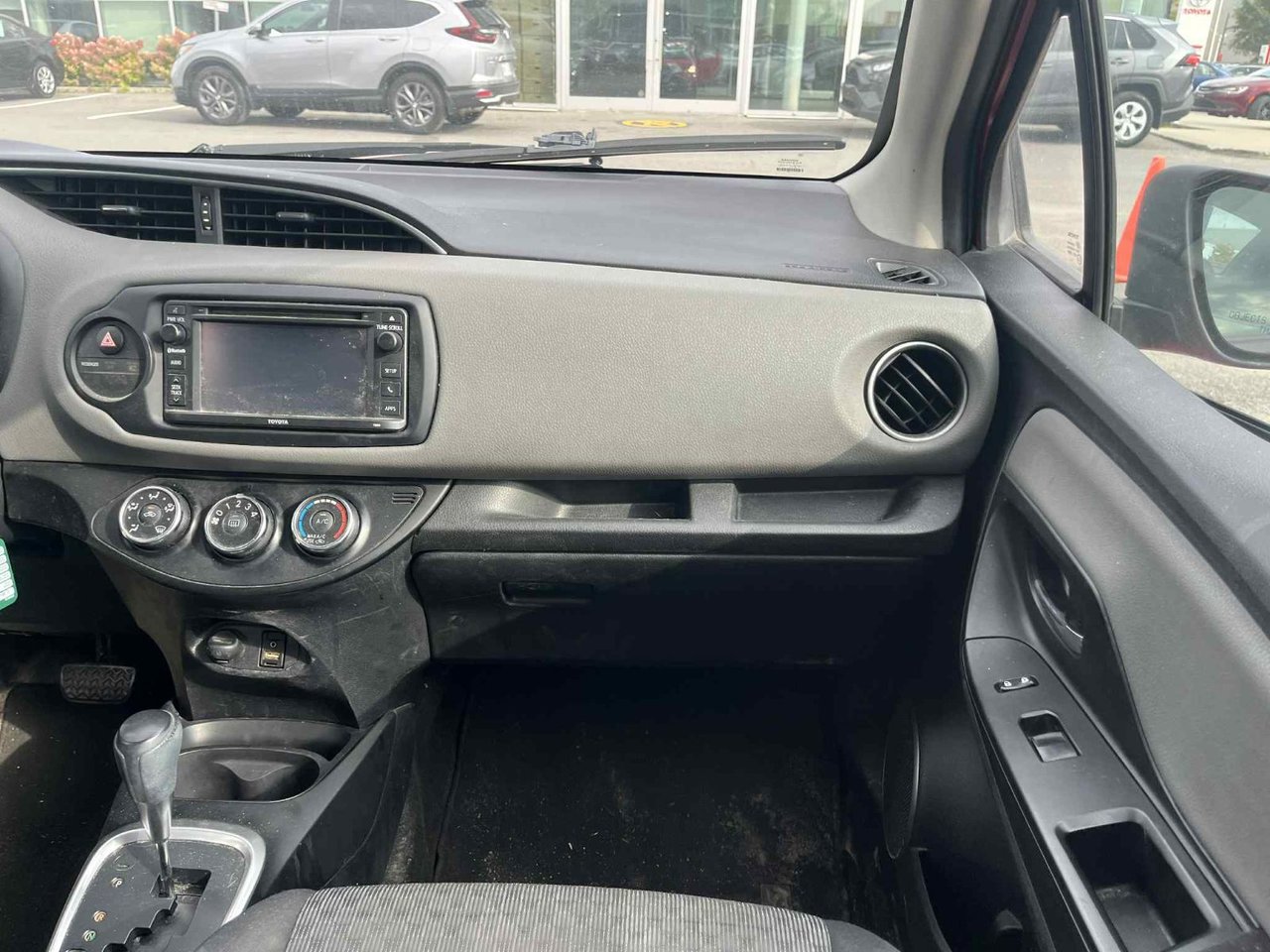 2017 Toyota Yaris LE