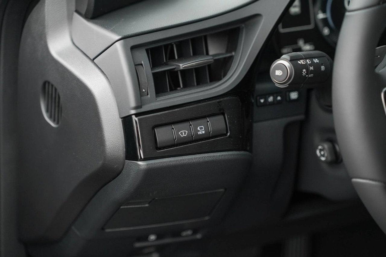 2025 Lexus ES Ultra Luxury