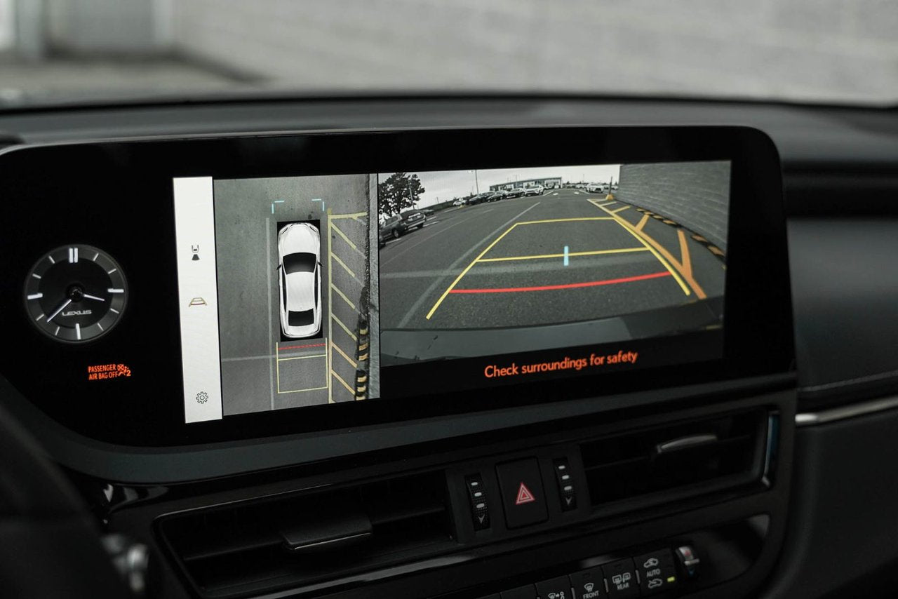 2025 Lexus ES Ultra Luxury