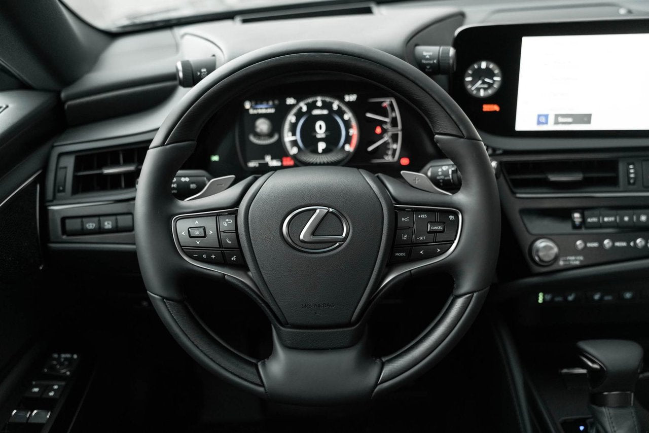 2025 Lexus ES Ultra Luxury