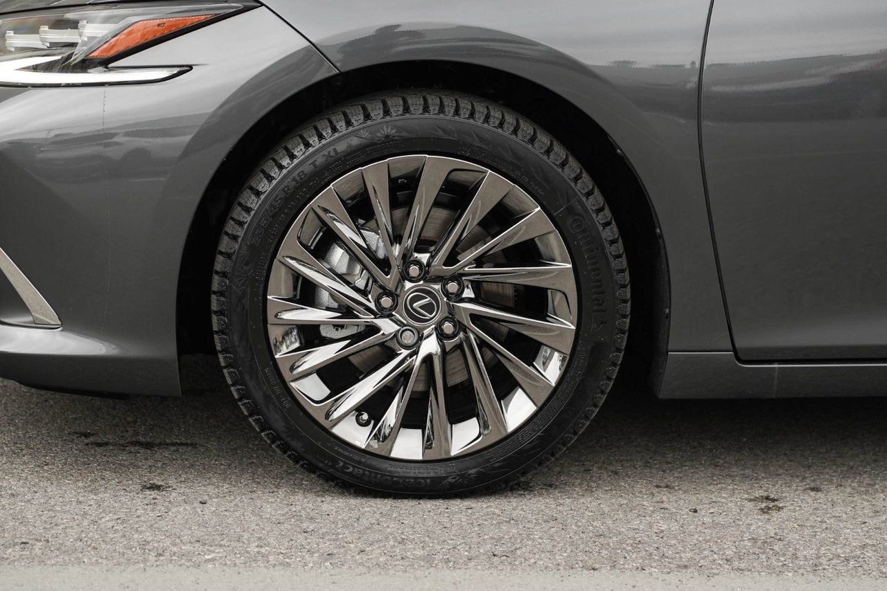 2025 Lexus ES Ultra Luxury