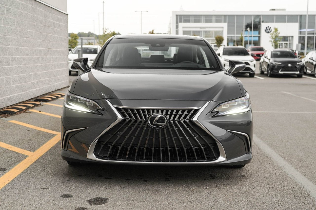 2025 Lexus ES Ultra Luxury